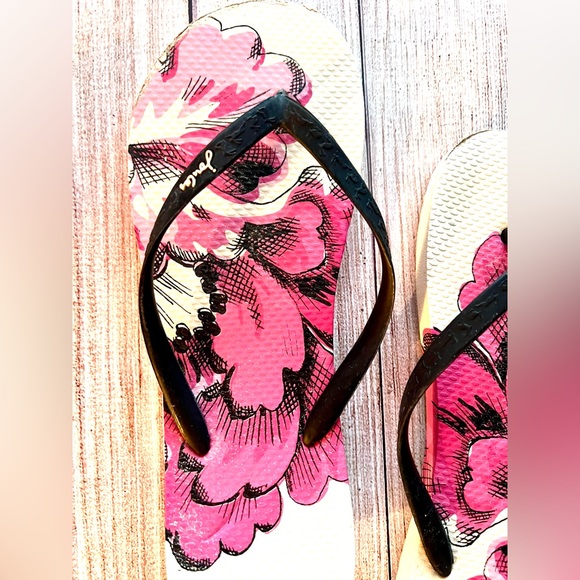 Joules Floral Flip Flops - Picture 2 of 6